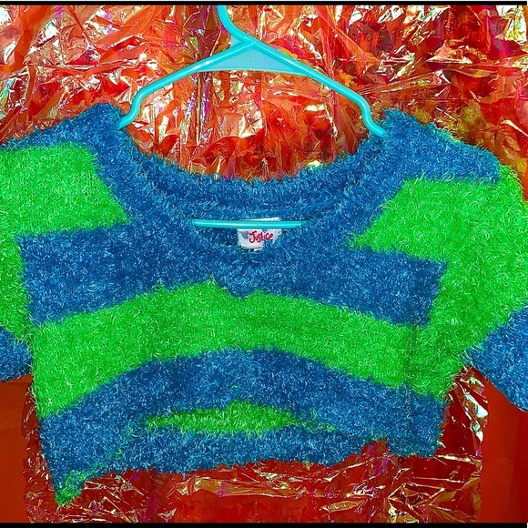 Early 2000s fuzzy cropped top from JUSTICE! - Picture 1 of 2